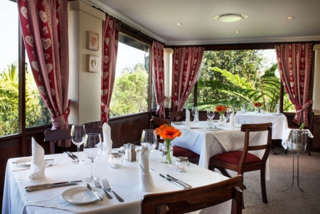 06 – Oliver’s Restaurant & Lodge – Restaurant 2_preview